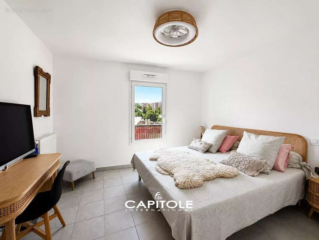 Nice Carabacel / Acropolis – Superbe duplex atypique de 82 m² en dernier étage avec terrasse sans vis-à-vis, vue dégagée sur les - photo 7