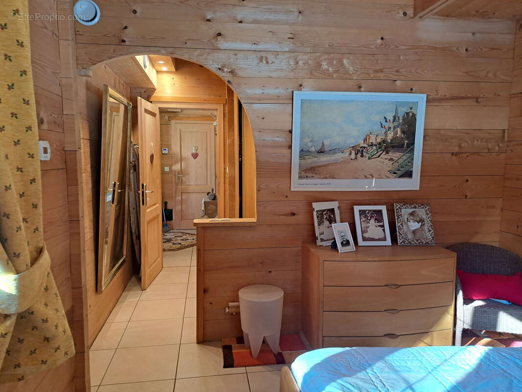 Magnifique Chalet en madrier sur 7259 m2 de terrain - photo 10