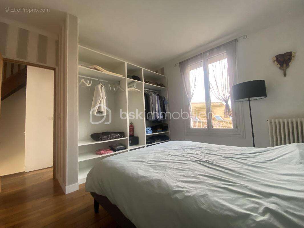 Maison à VAIRES-SUR-MARNE