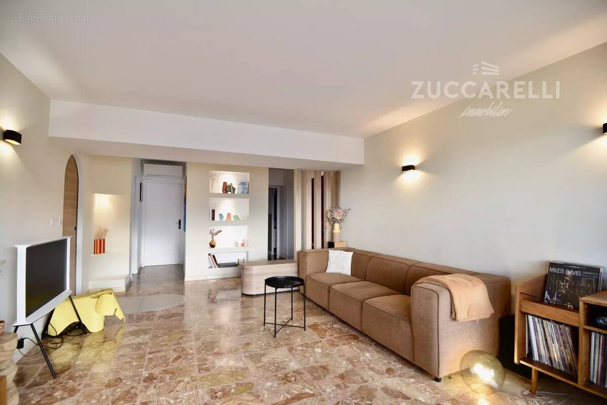 Appartement à LE CANNET