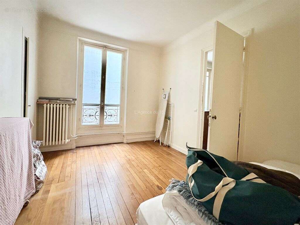 Appartement à PARIS-15E