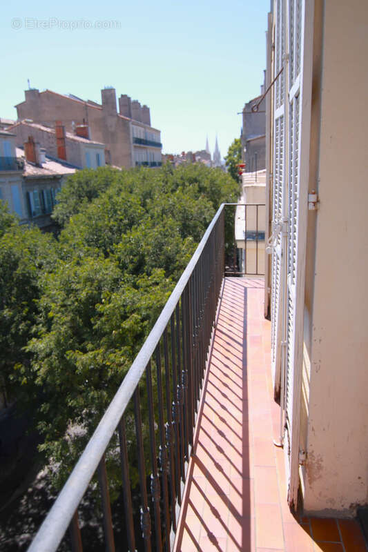 Appartement à MARSEILLE-1E