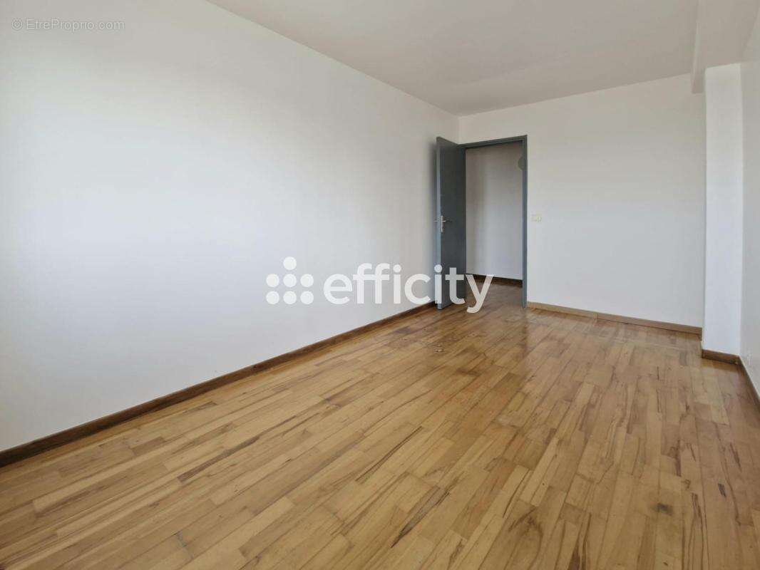 Appartement à BONDY