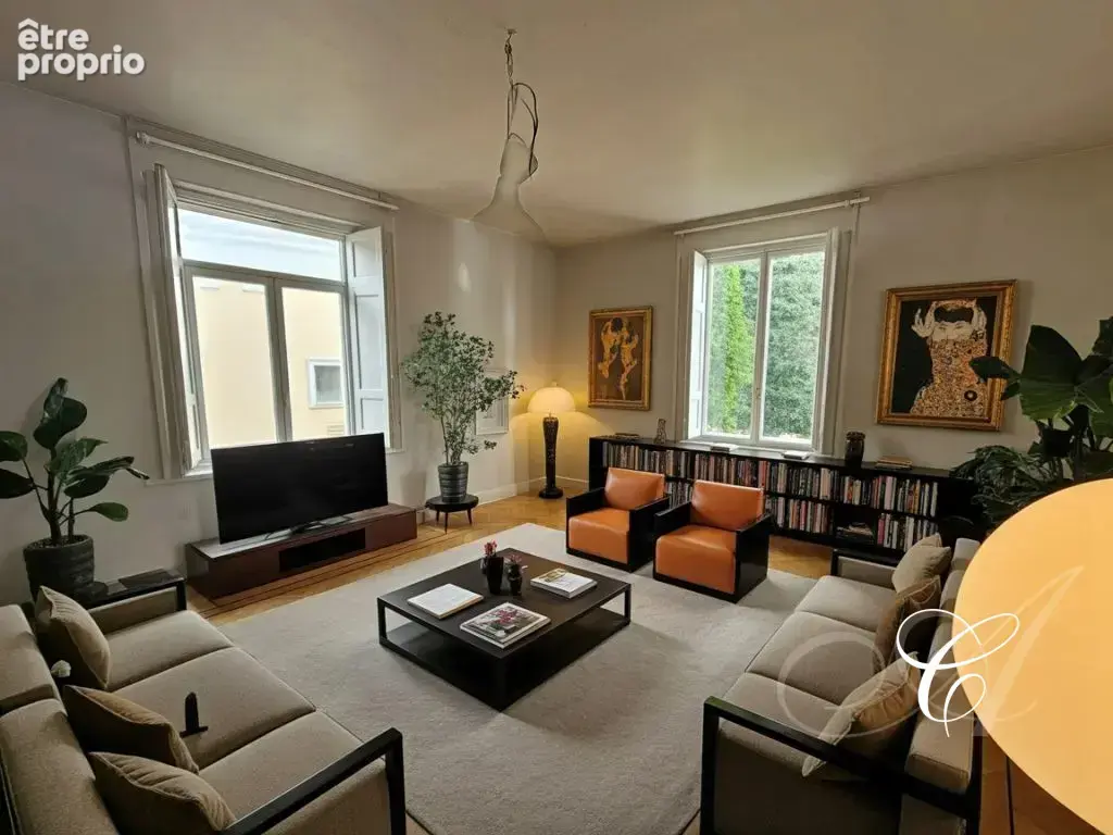 Appartement à VERSAILLES
