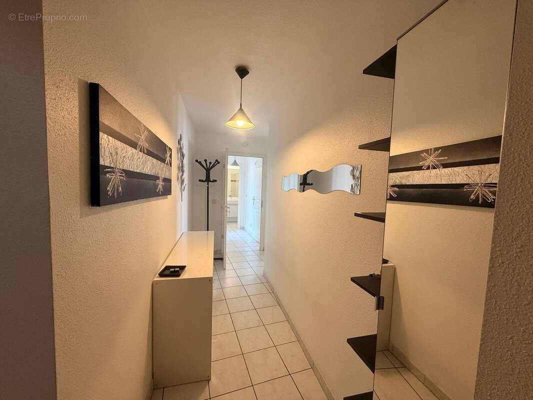À vendre   Appartement 3 pièces de 70 m2 à Huningue - photo 6