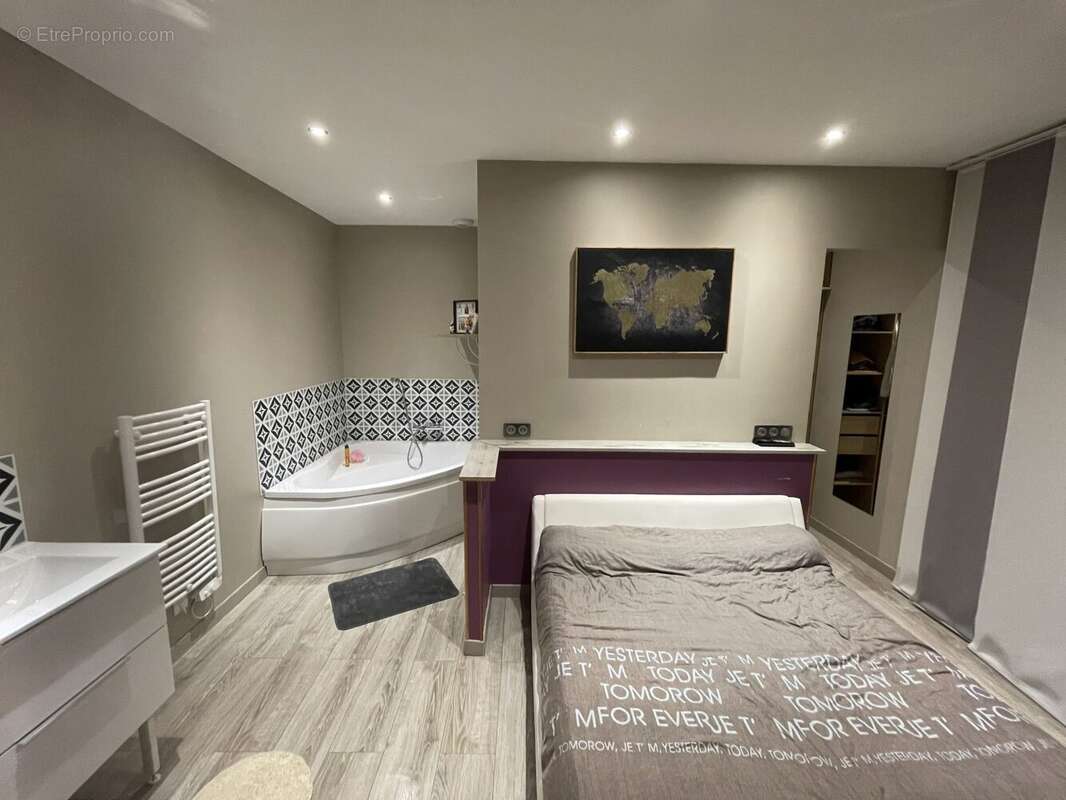 Maison à SAINT-DOULCHARD