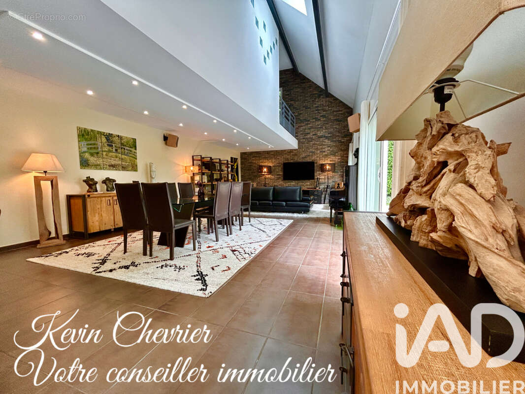 Photo 4 - Maison à CRECY-LA-CHAPELLE