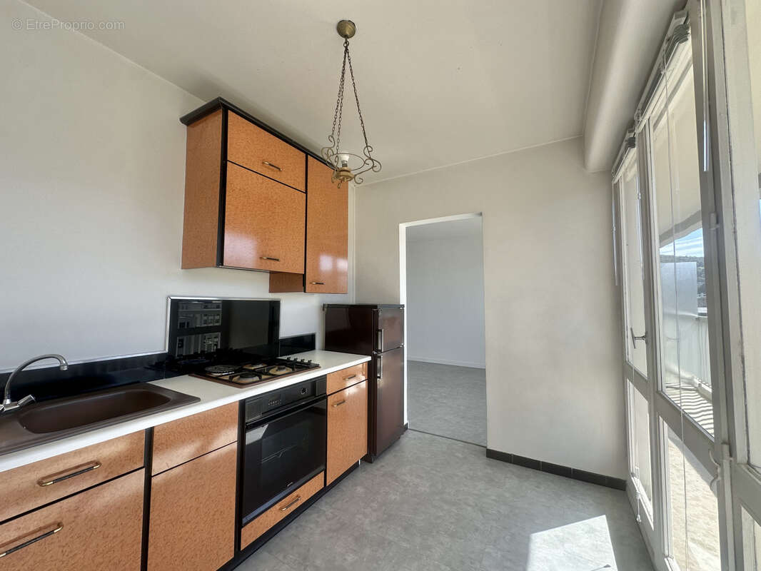 Appartement à SAINT-ETIENNE