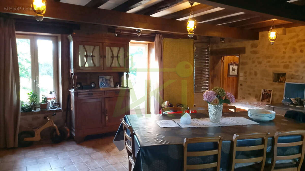 Maison à LURCY-LEVIS