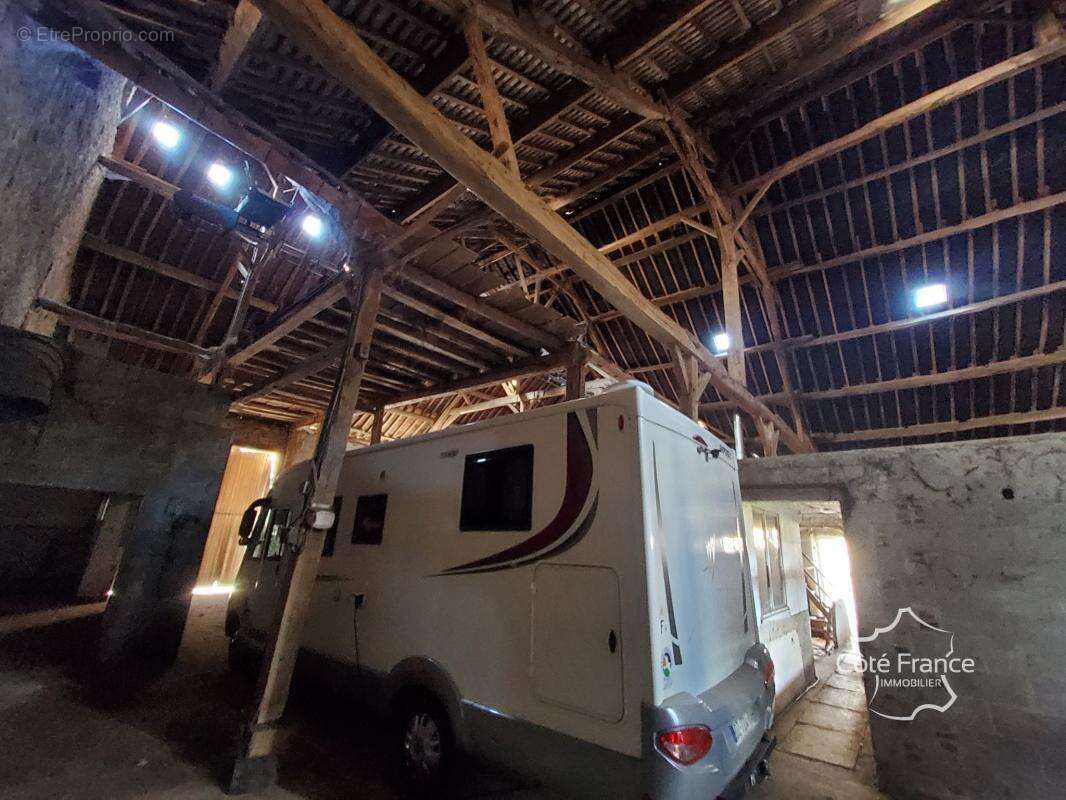 Maison à GIRONDELLE