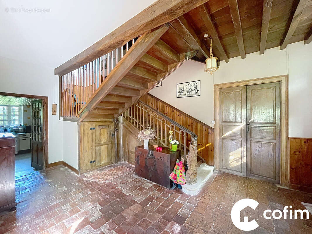 Maison à SERRES-CASTET