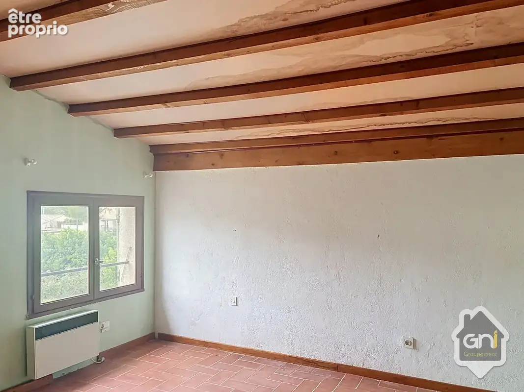 Maison de Type 7 avec jardin. - photo 12