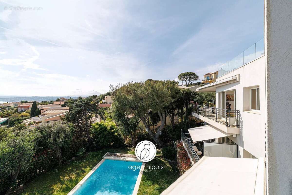 Appartement à VILLEFRANCHE-SUR-MER
