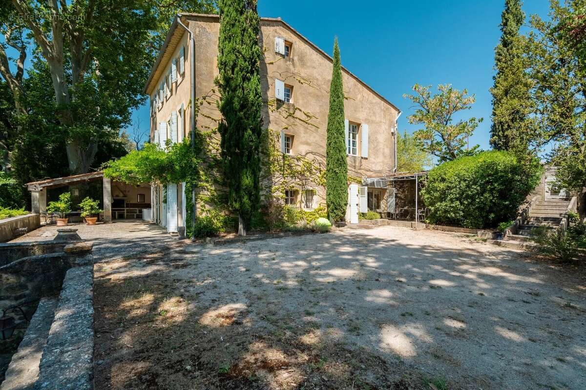 Maison à CADENET