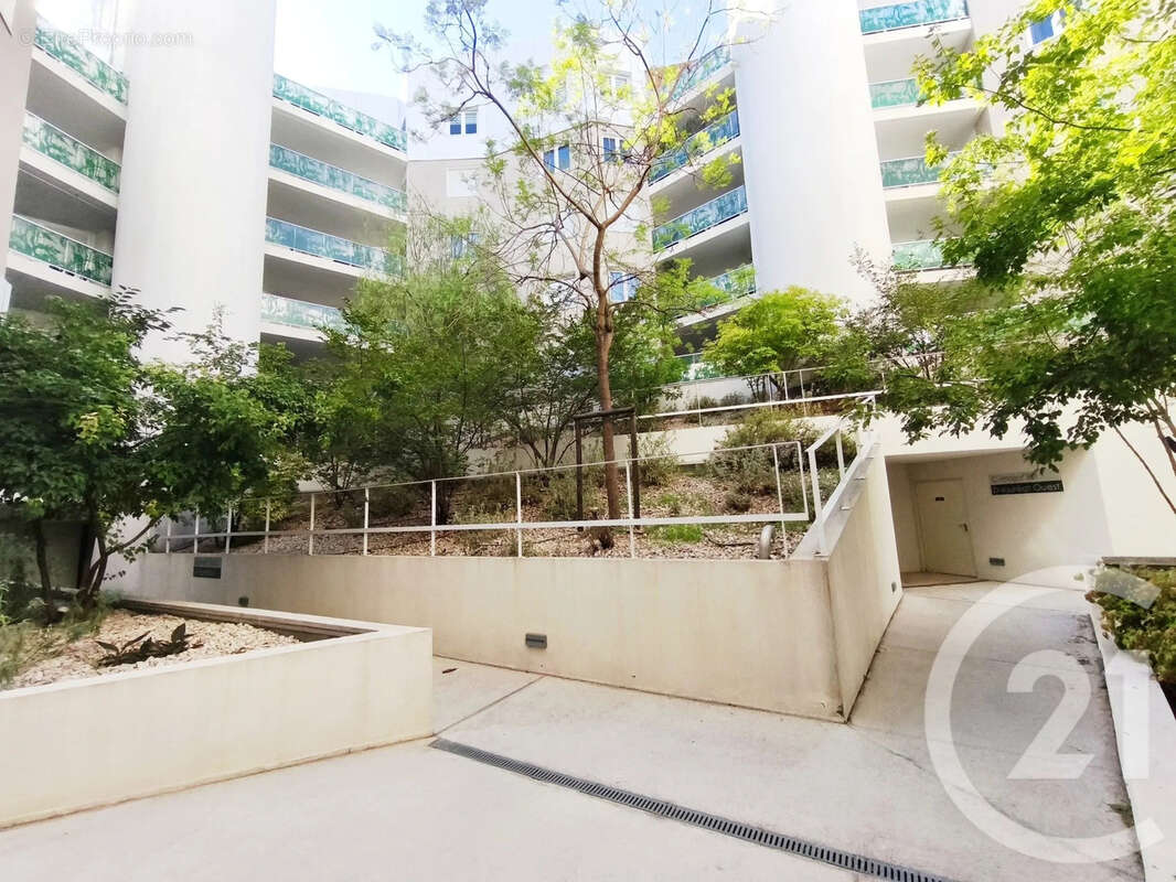 Appartement 53 m² à Toulon  - photo 2