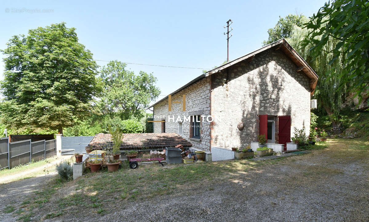 Local commercial avec logement attenant et sous-sol amenage - photo 17