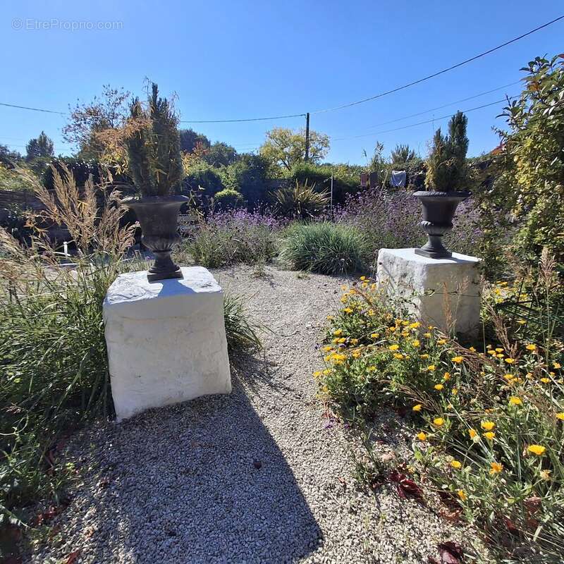 Maison à CHASSENEUIL-SUR-BONNIEURE