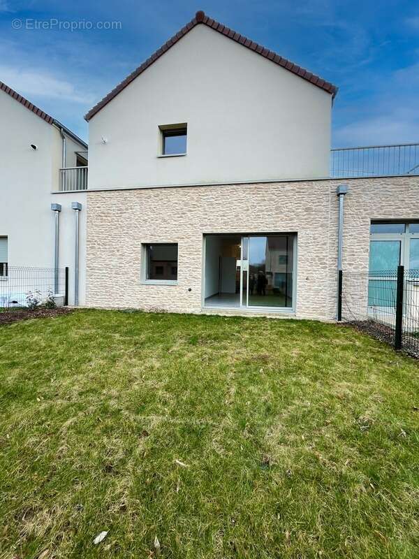 Appartement à CHAVENAY