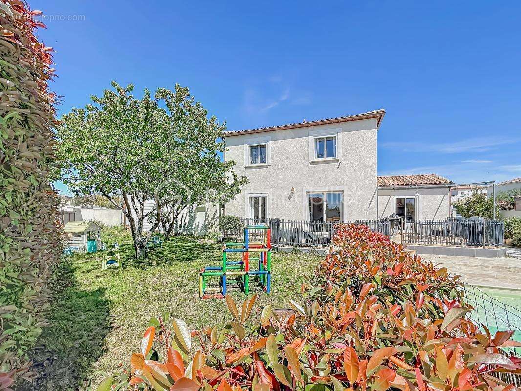 Maison à POMEROLS