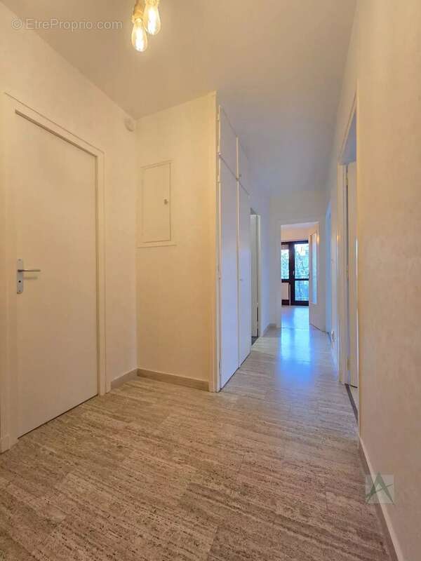 Appartement à JACOB-BELLECOMBETTE