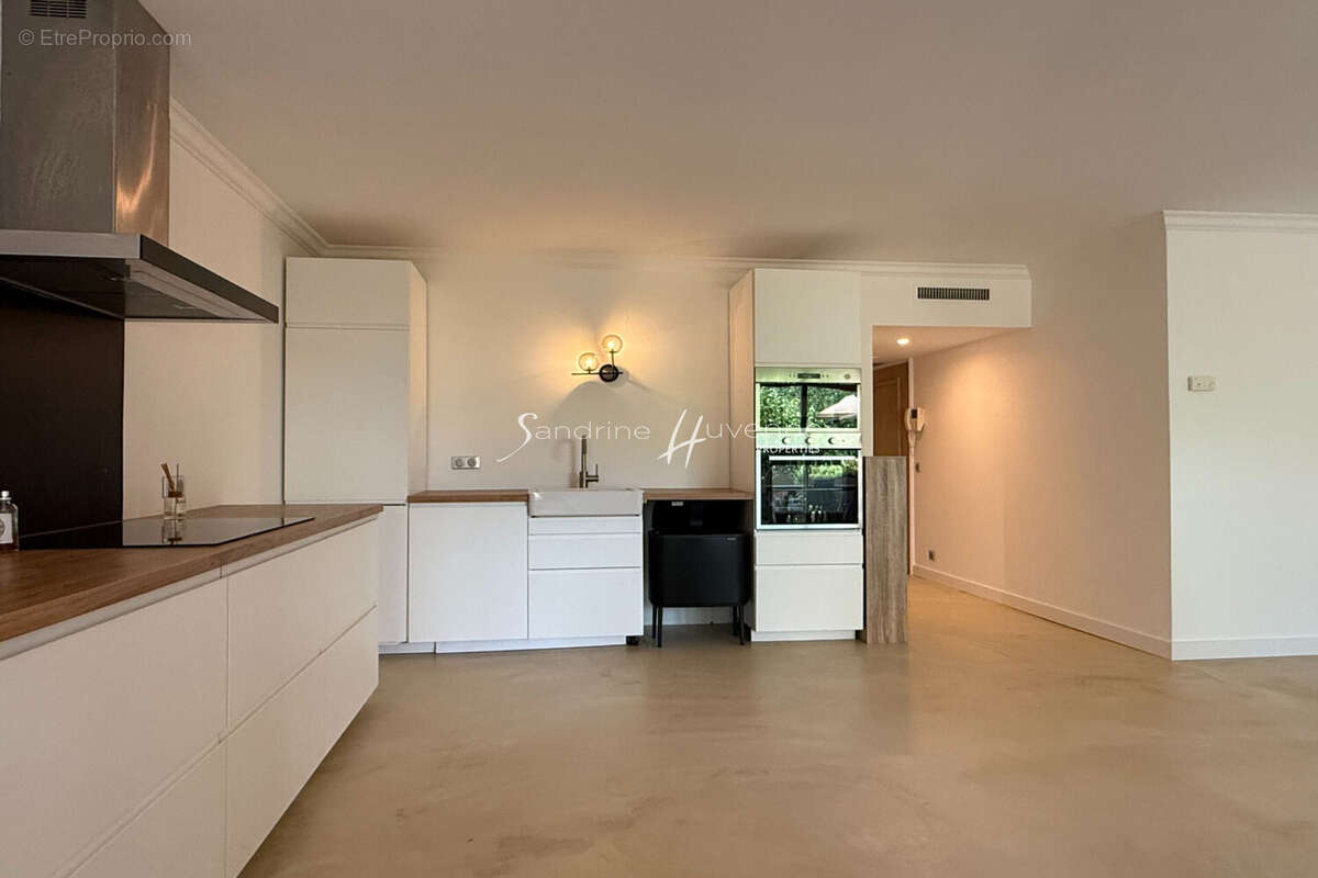 Appartement à LA CROIX-VALMER