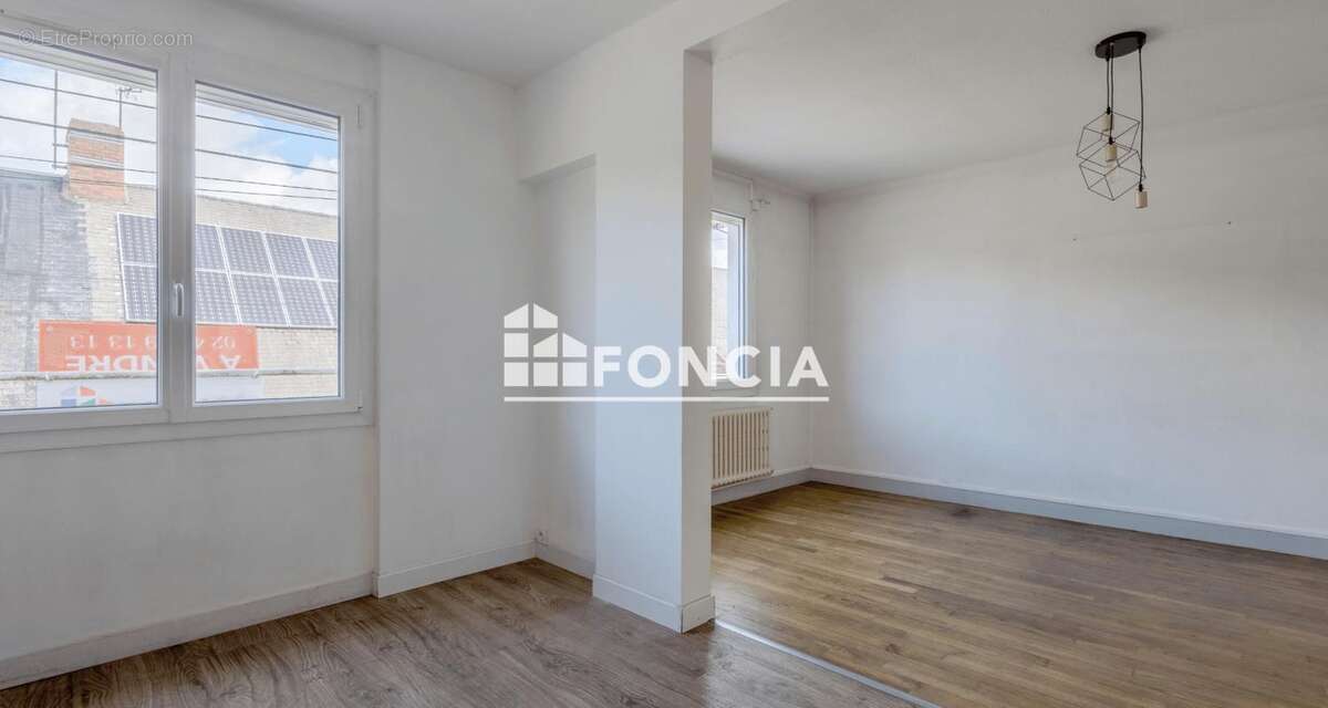 Maison à CONNERRE