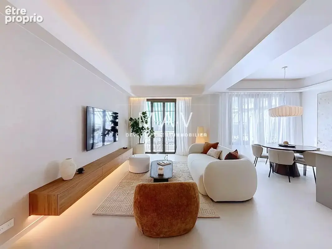Nice/victor hugo - appartement 3 pièces 87 m2 luxueusement rénové balcon au calme - photo 5