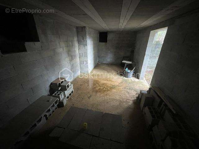 Terrain à SOLLIES-VILLE