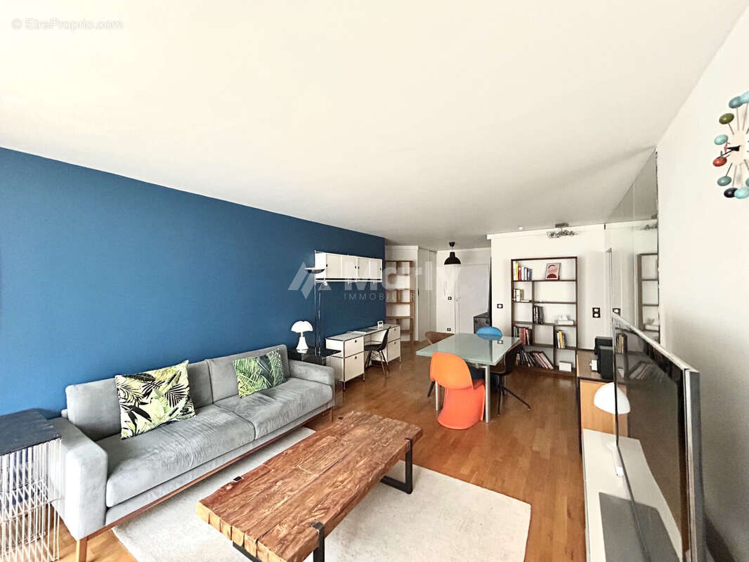 Appartement à PARIS-19E