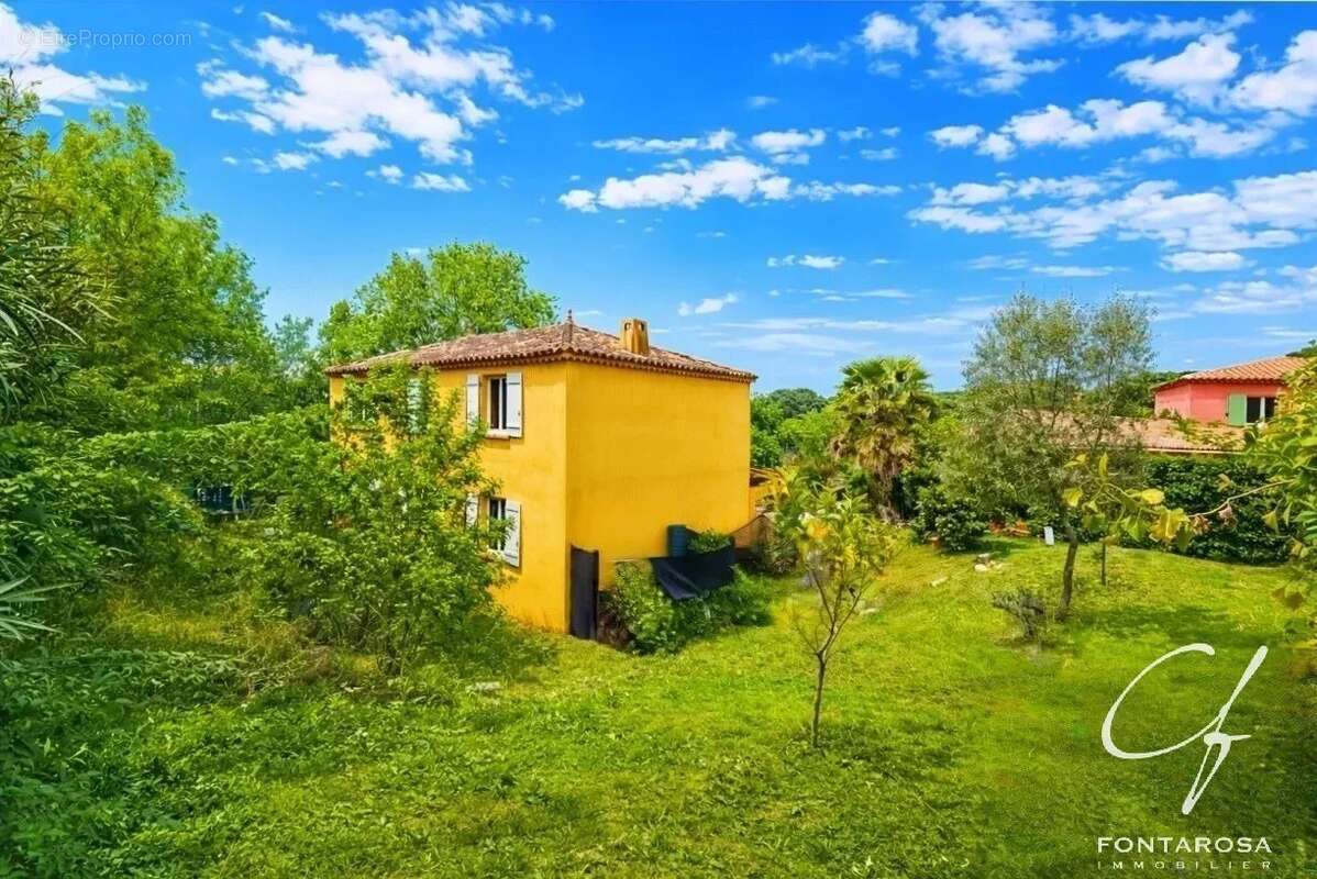 Maison à FREJUS