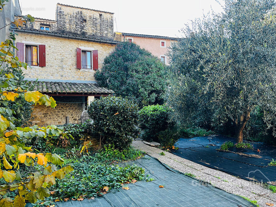 Maison à GOUDARGUES