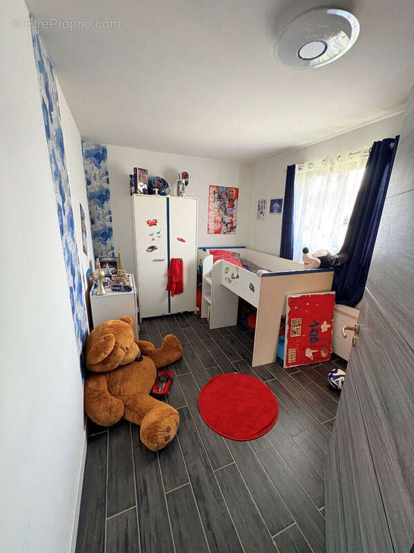 Maison à ETREILLERS