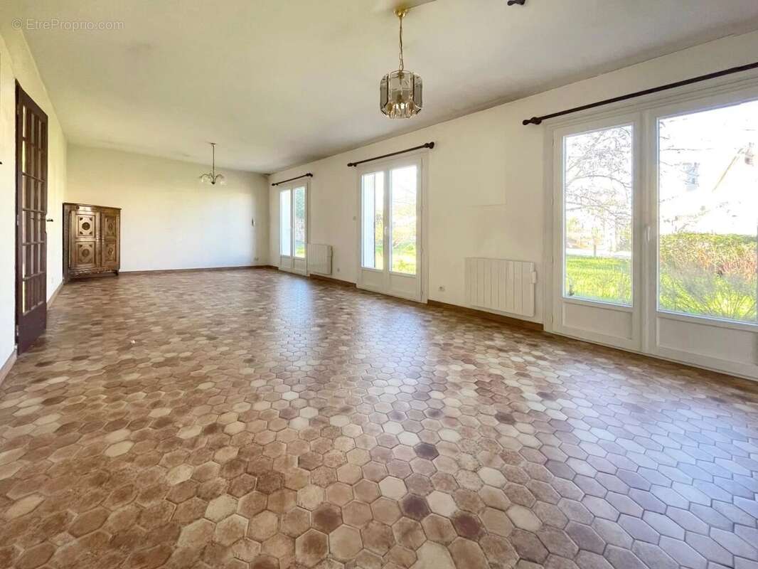 Maison à CASTRES-GIRONDE