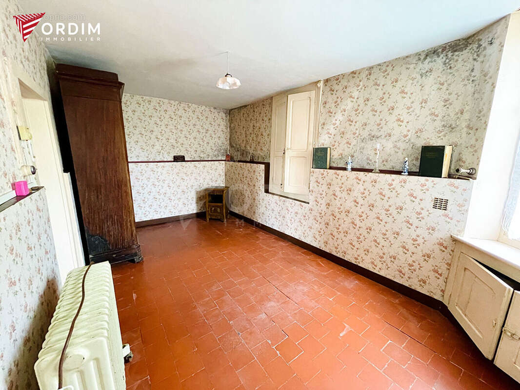 Maison à SAINT-SAUVEUR-EN-PUISAYE