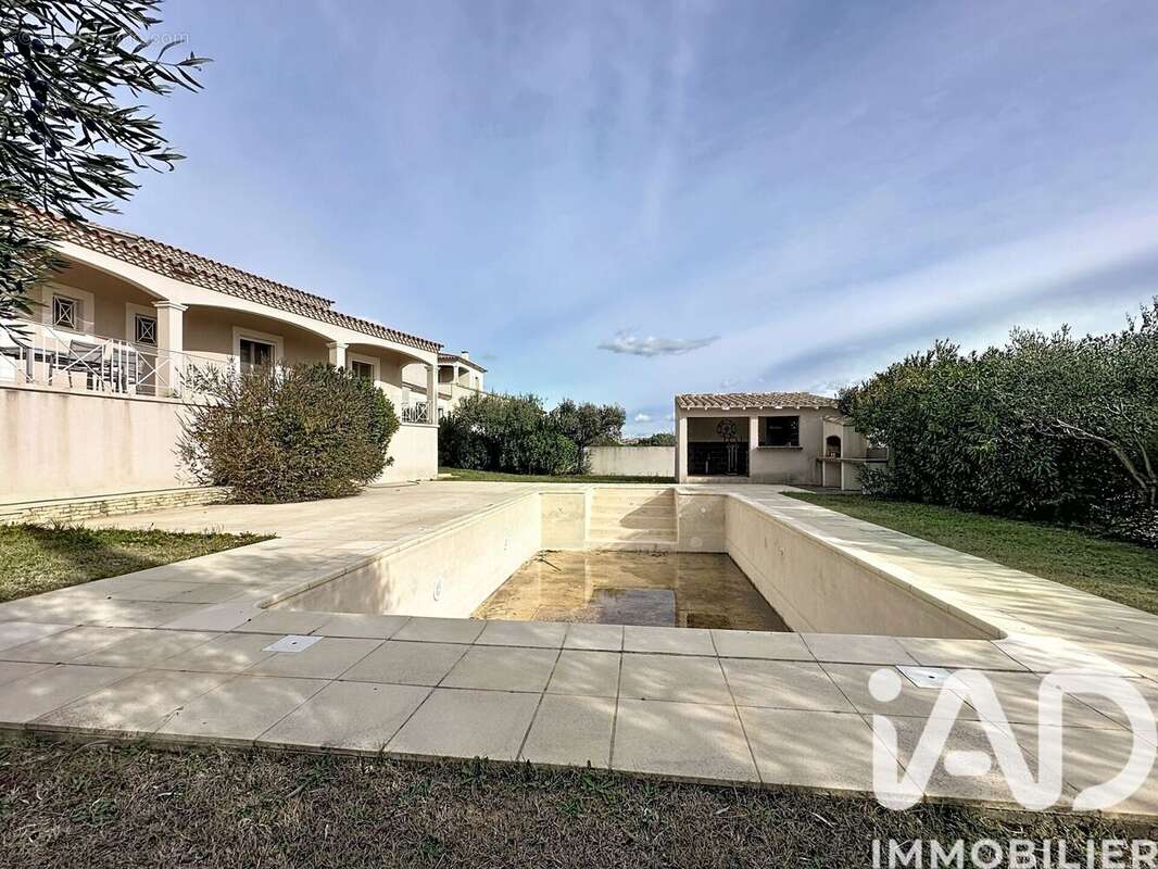 Photo 2 - Maison à BELLEGARDE