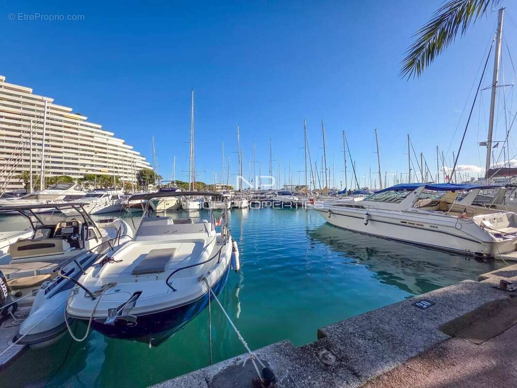 Appartement à VILLENEUVE-LOUBET