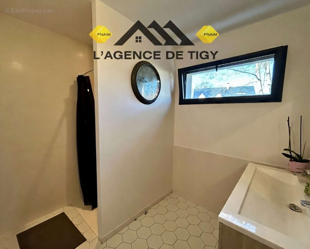 Maison à LES BORDES