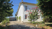 Maison à MOULIETS-ET-VILLEMARTIN