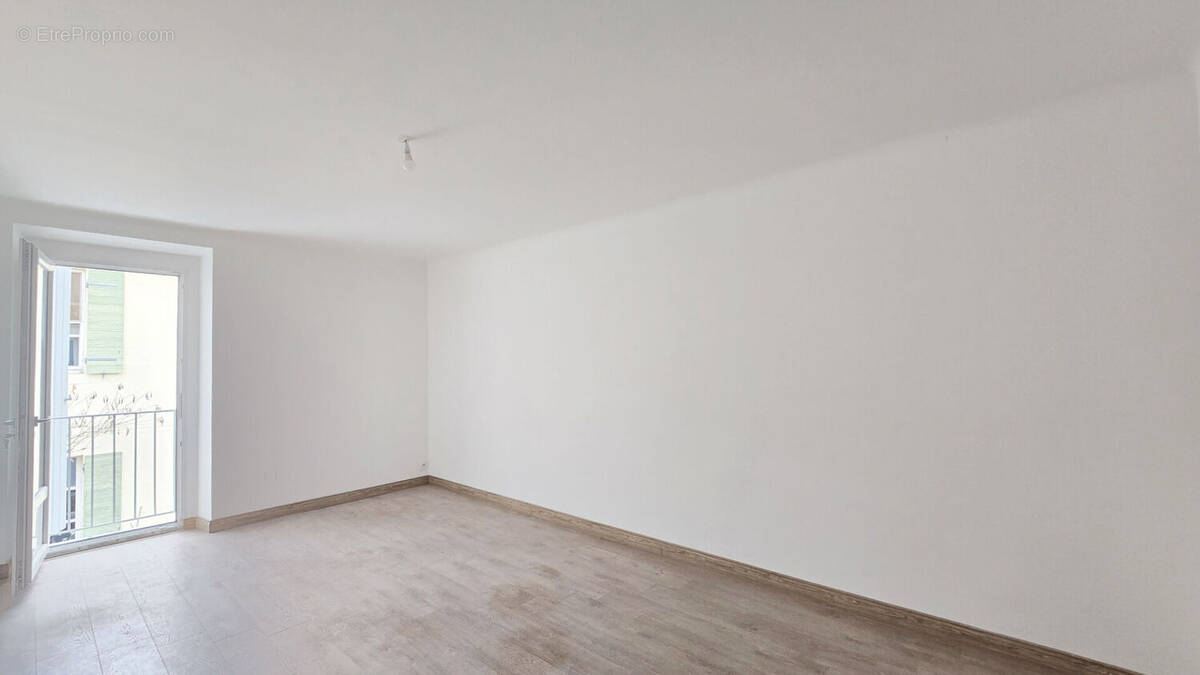 Appartement à CHARLEVAL