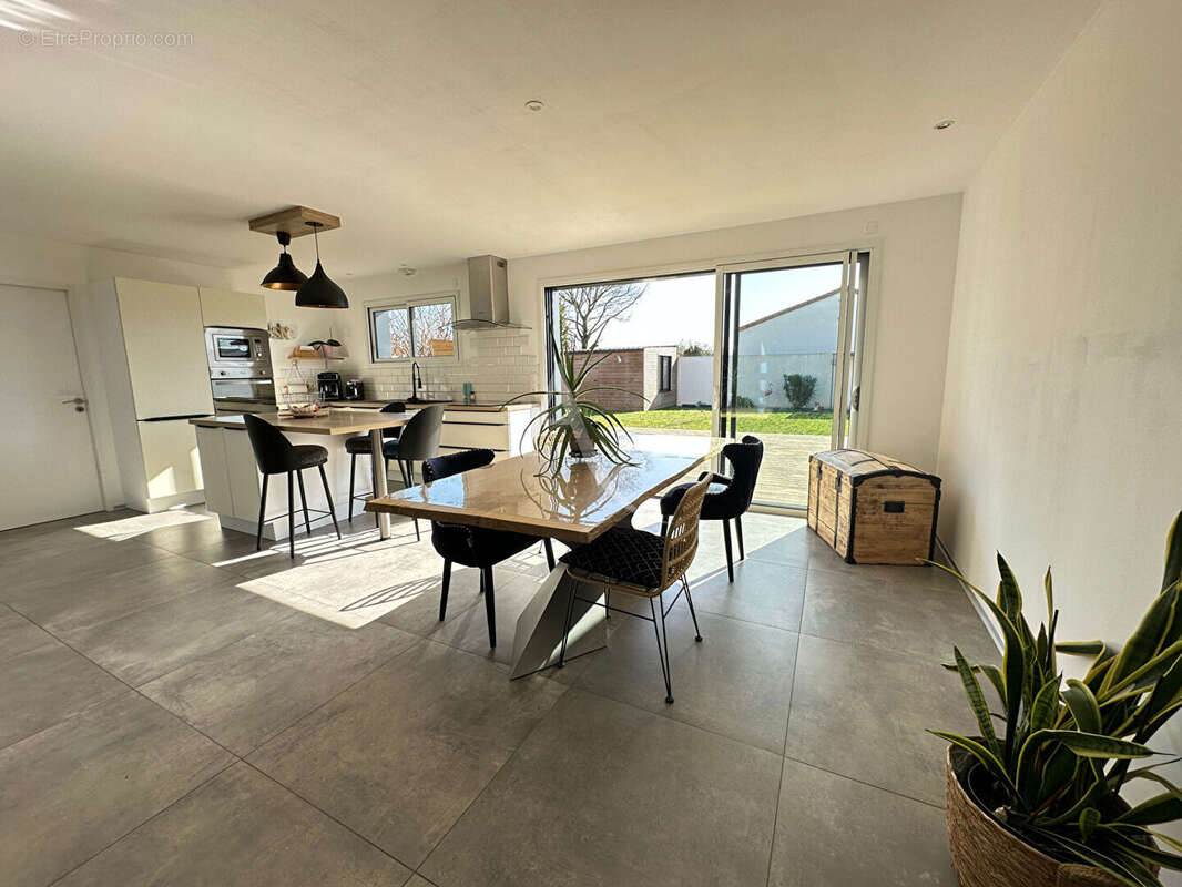 Maison à LA CHAPELLE-PALLUAU