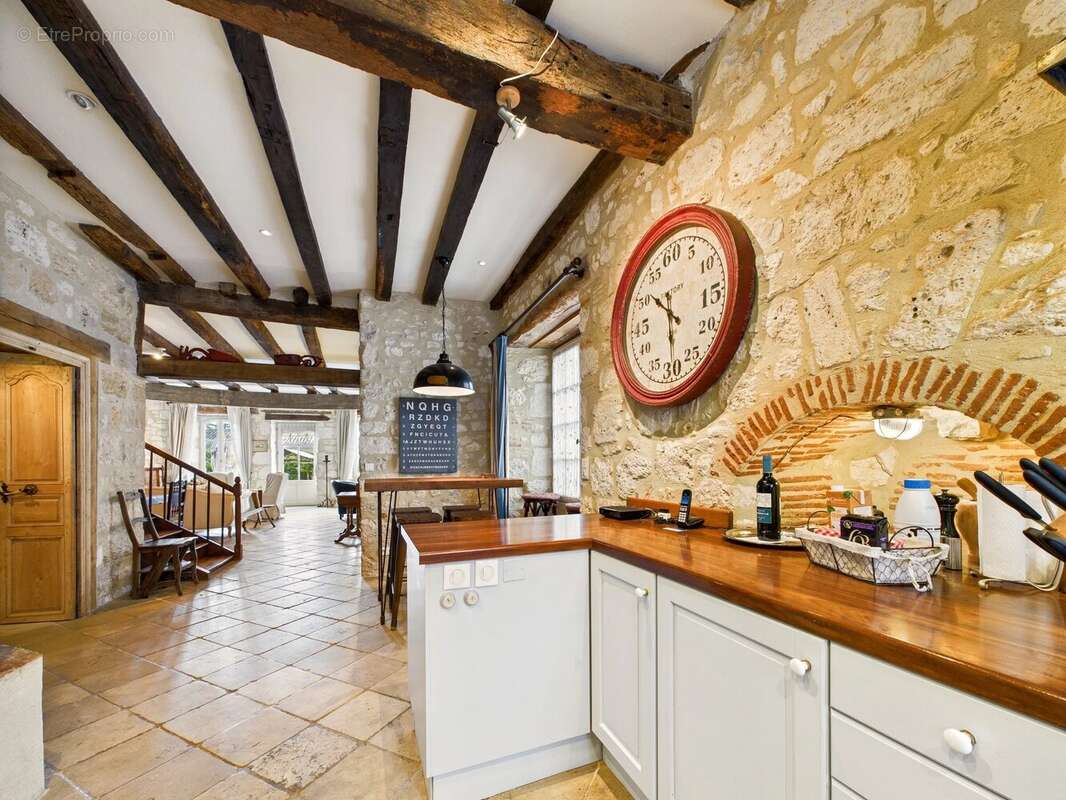 Élégante maison médiévale au cœur d’Issigeac, en Dordogne - photo 6