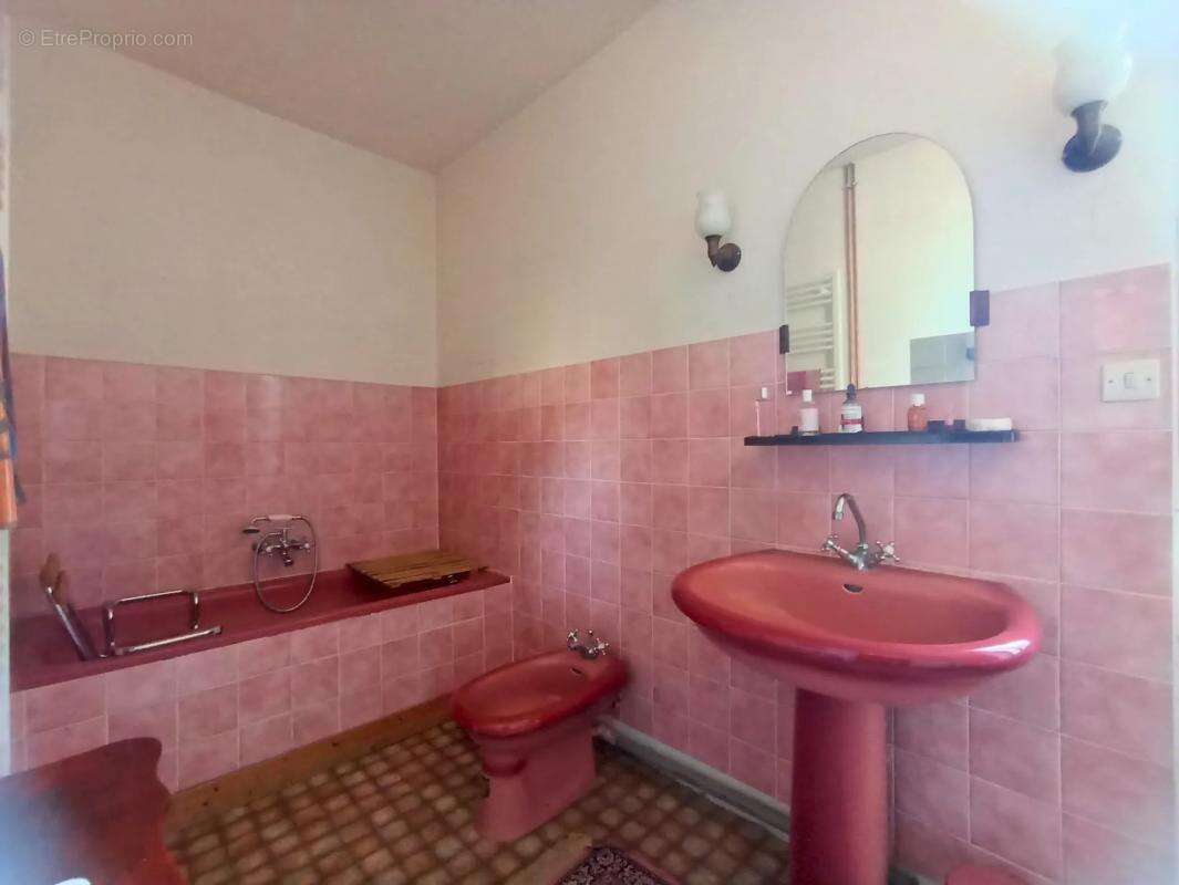 Maison à MONTHOIRON