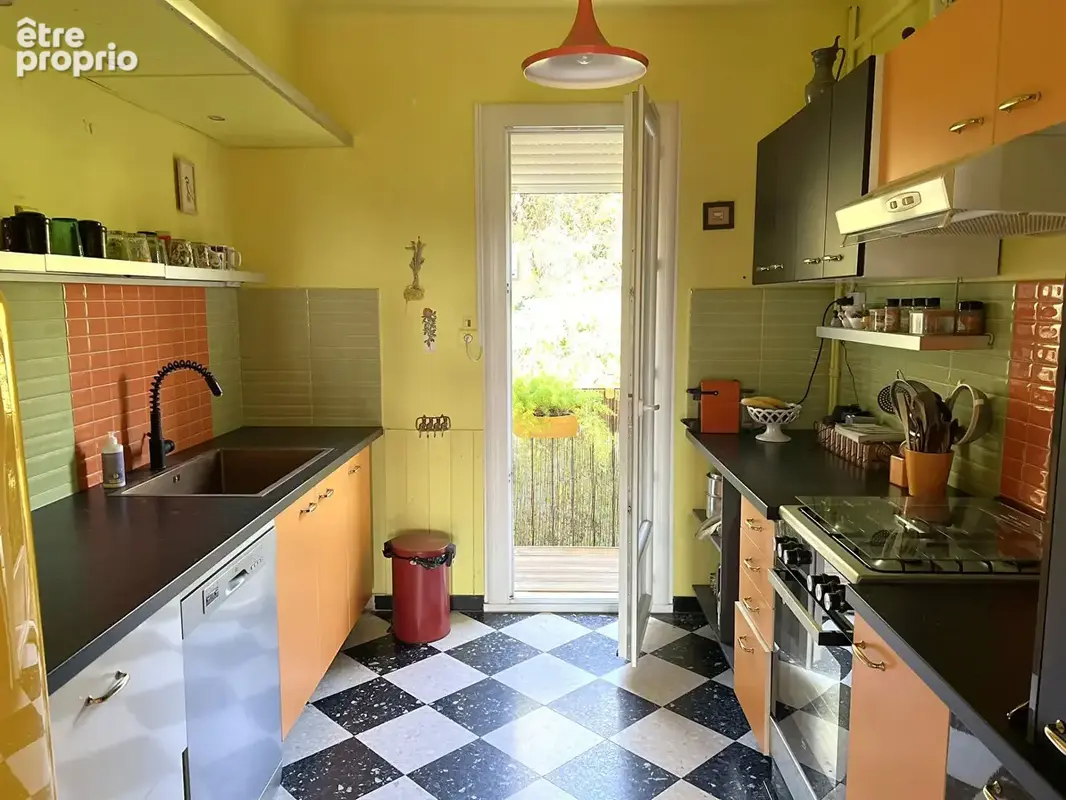 Appartement Villeneuve Les Avignon 3 pièce(s) 82 m2 - photo 3
