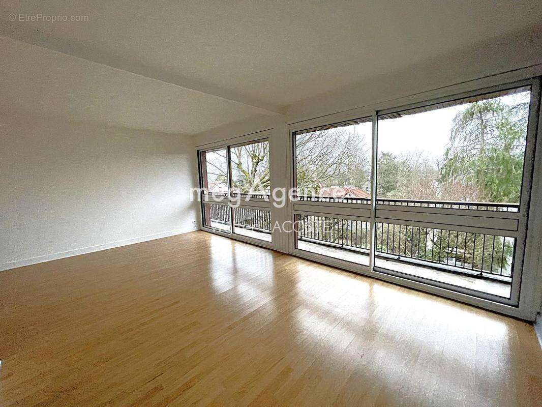Appartement à VAUCRESSON