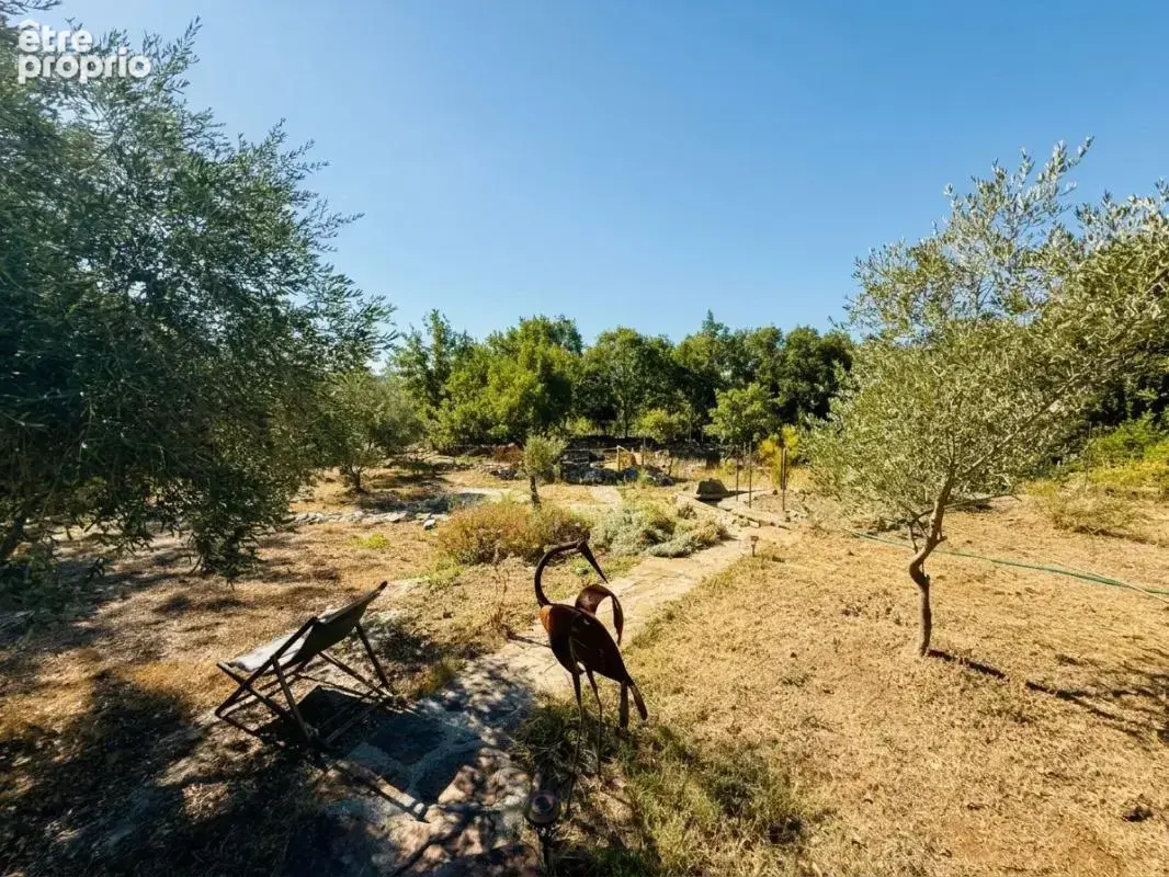 Mas en pierres LES VANS - terrain 1,8ha - photo 6