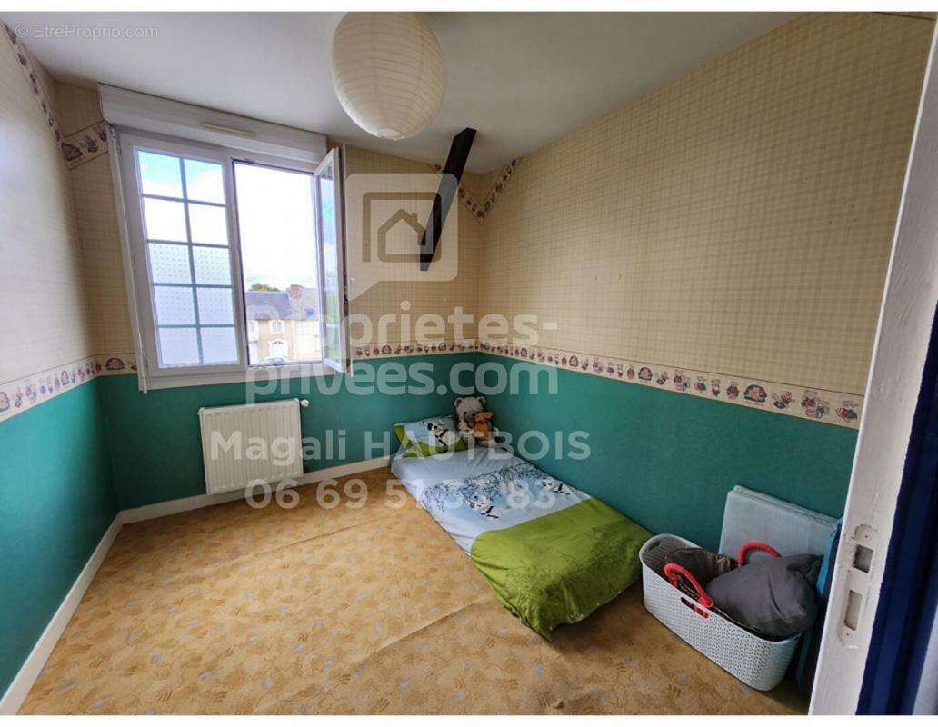 Maison à SAINT-HILAIRE-DU-HARCOUET