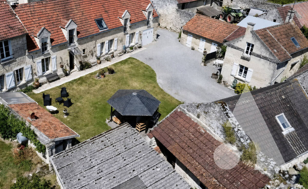 Maison à VEZ