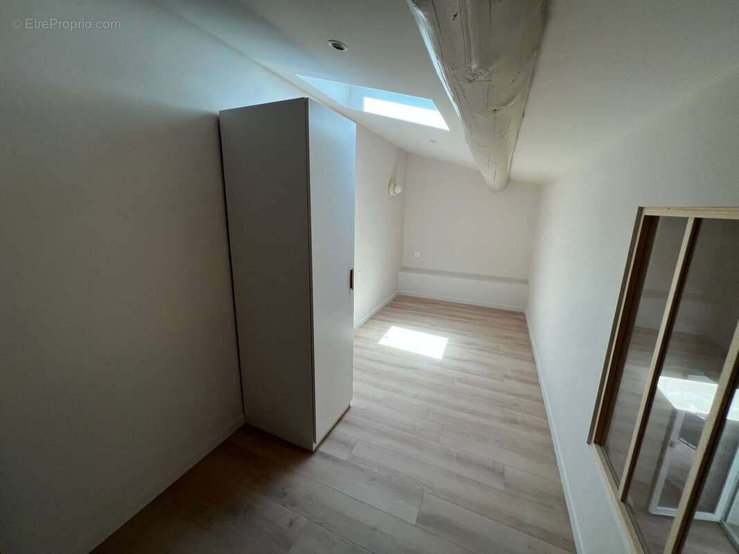 Appartement 31 m² à Marseille-4e  - photo 8