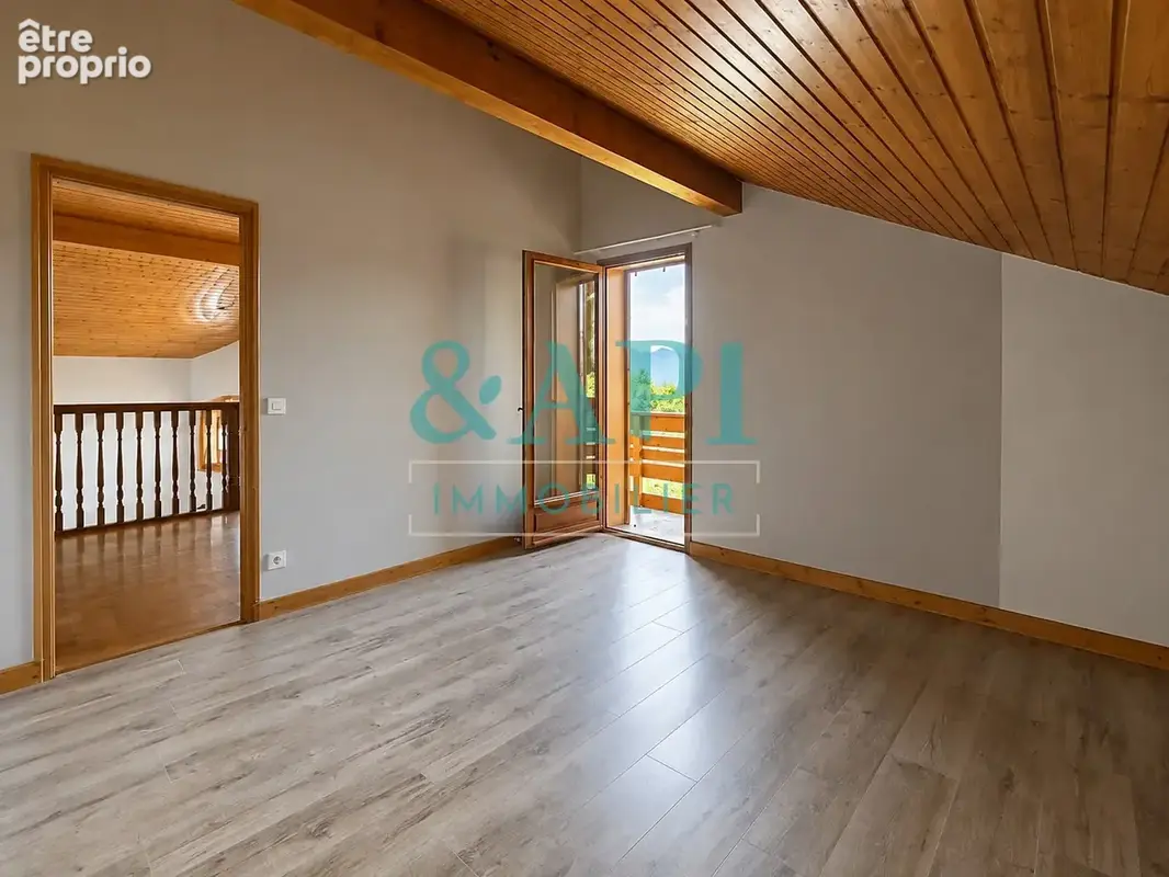 PERRIGNIER  Maison familiale avec T2 indépendant - photo 8
