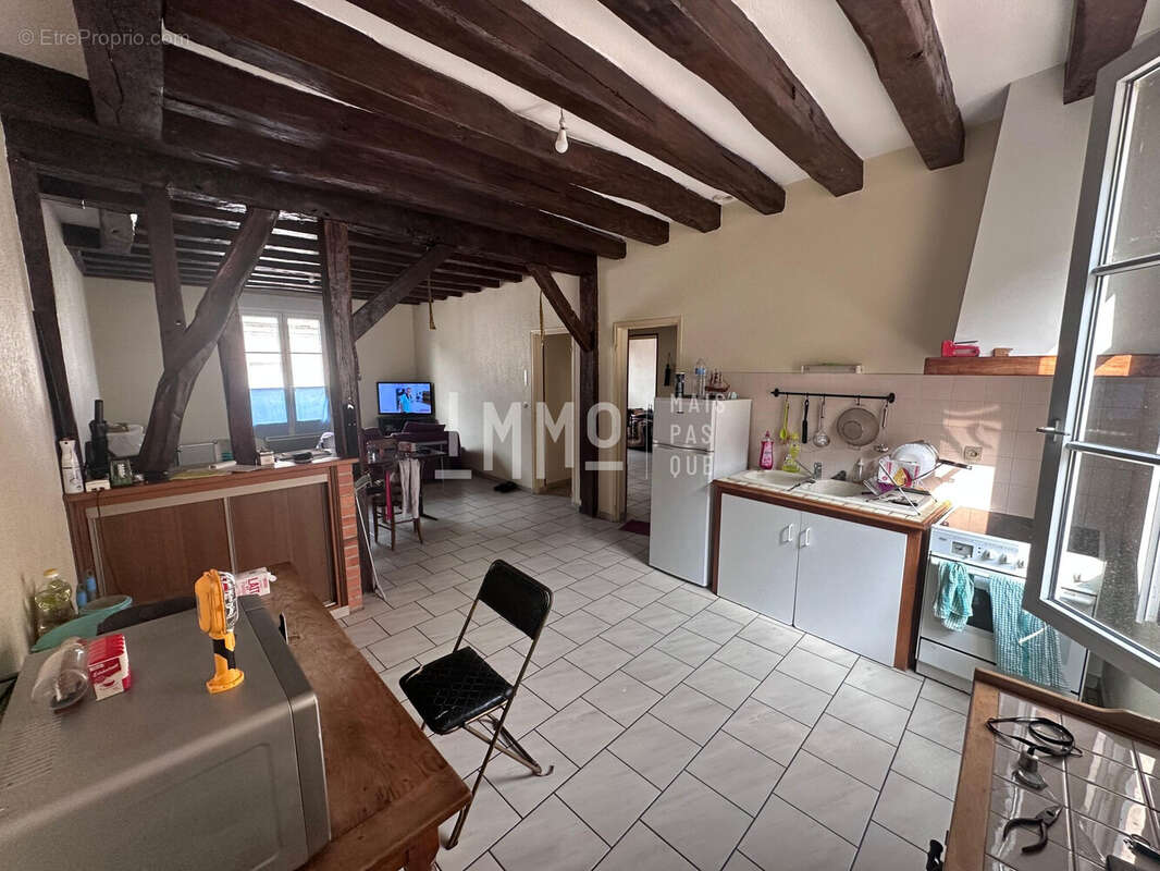 Appartement à LA CHARTRE-SUR-LE-LOIR